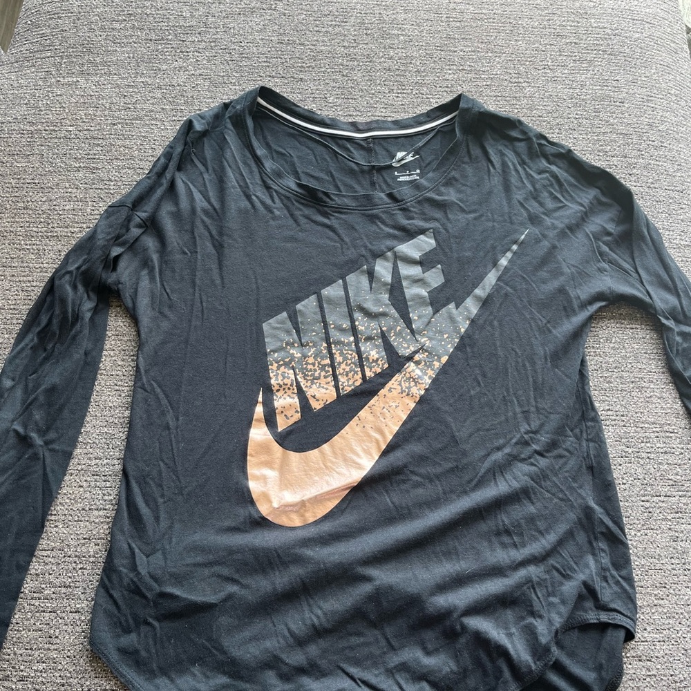 Nike longsleeve rose gold shirt